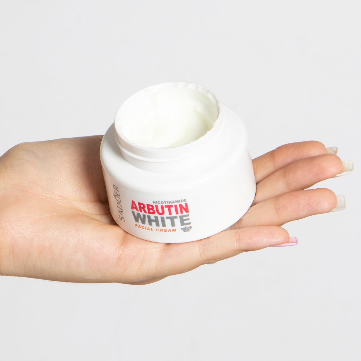 Arbutin white™  crema aclarante y antienvejecimiento